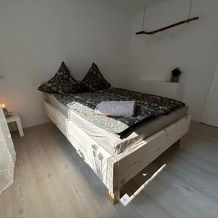 Mimi For Long Appartement
